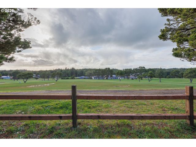 2340 S CRESTLINE Dr, Waldport, OR 97394