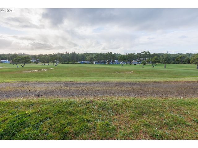 2340 S CRESTLINE Dr, Waldport, OR 97394