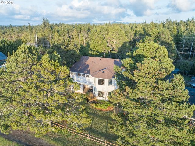 2340 S CRESTLINE Dr, Waldport, OR 97394