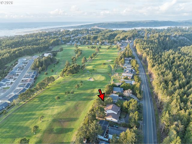 2340 S CRESTLINE Dr, Waldport, OR 97394