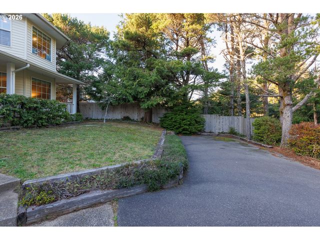 2340 S CRESTLINE Dr, Waldport, OR 97394