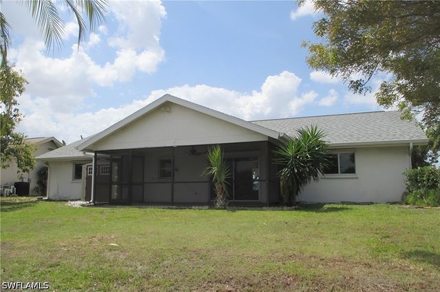 903 SE 20th CT, Cape Coral, FL 33990
