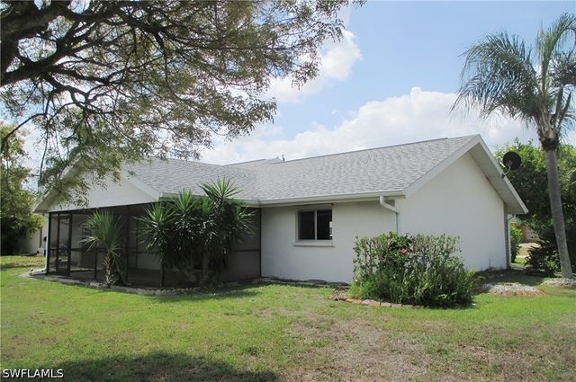 903 SE 20th CT, Cape Coral, FL 33990