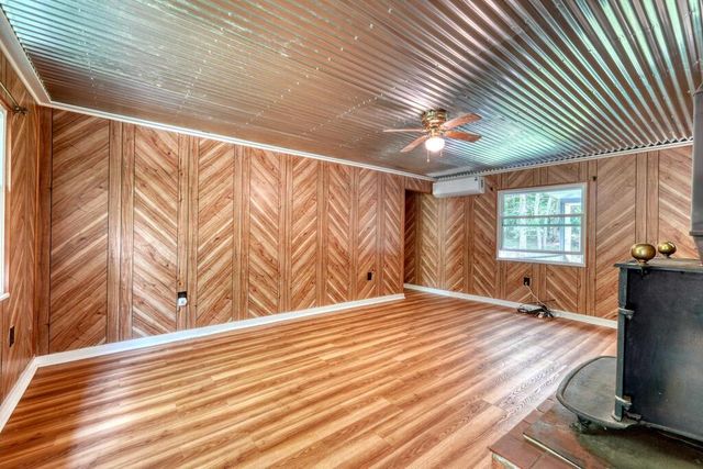 4348 White Oak Drive, Hiawassee, GA 30546