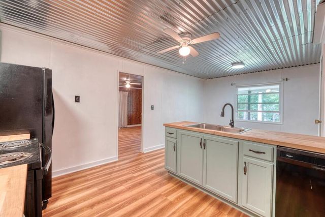 4348 White Oak Drive, Hiawassee, GA 30546
