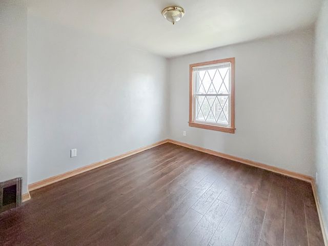 5156 W 63rd Place, Chicago, IL 60638