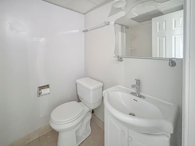 5156 W 63rd Place, Chicago, IL 60638