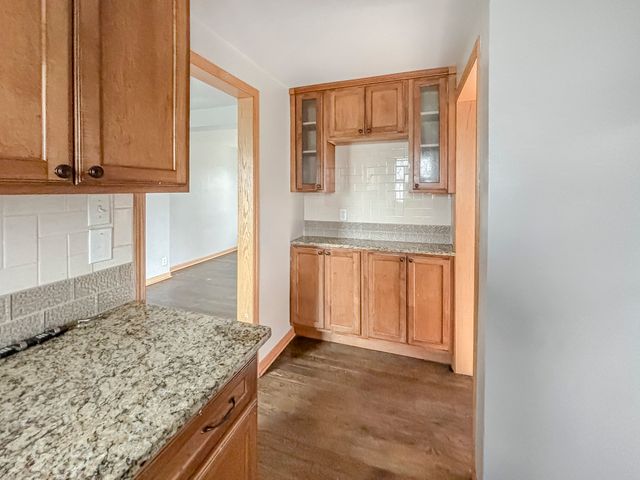 5156 W 63rd Place, Chicago, IL 60638