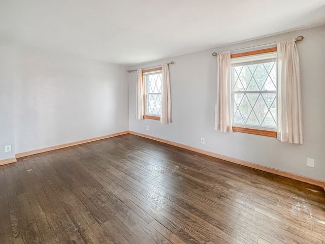 5156 W 63rd Place, Chicago, IL 60638