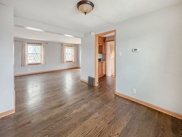 5156 W 63rd Place, Chicago, IL 60638