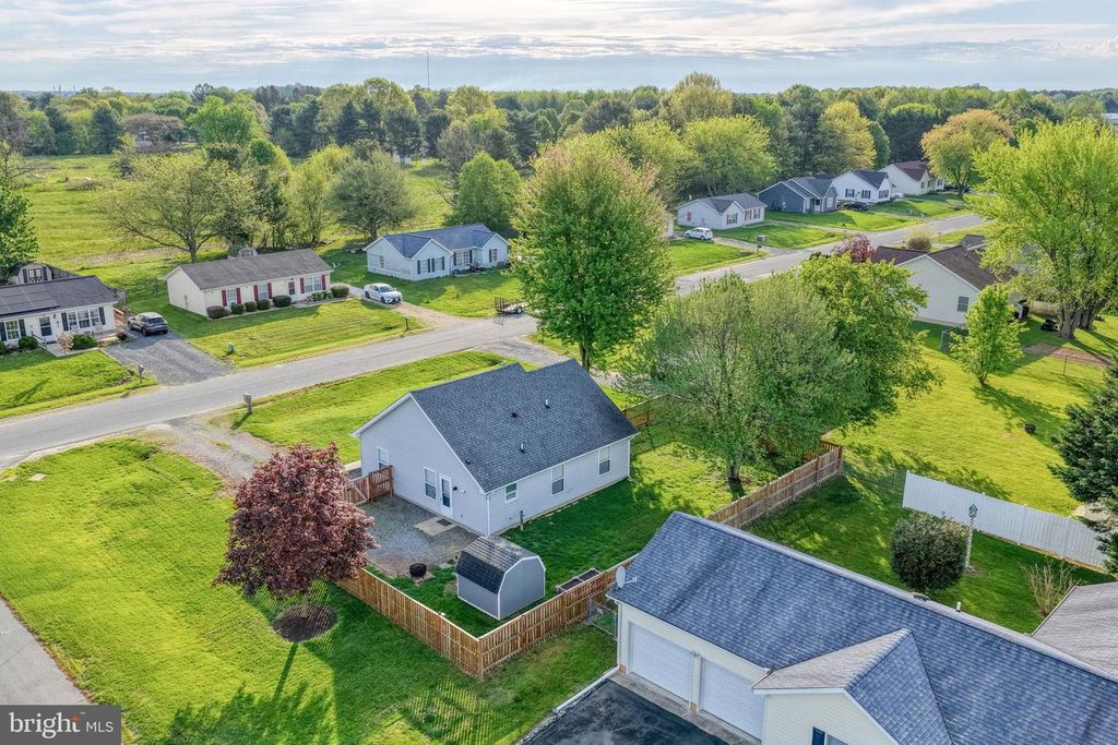 Image 4 of property listing at 11060 PLUM DR, Worton, MD 21678