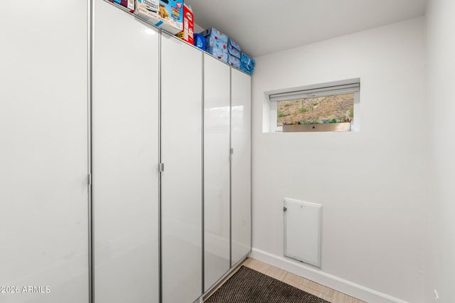1136 E FOREST HILLS Drive, Phoenix, AZ 85022