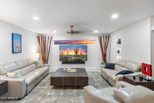1136 E FOREST HILLS Drive, Phoenix, AZ 85022