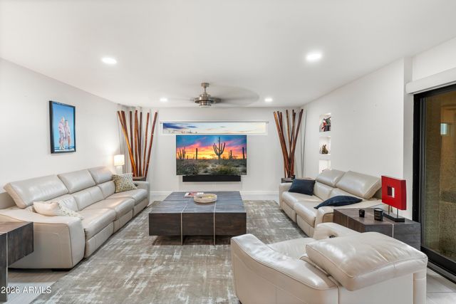 1136 E FOREST HILLS Drive, Phoenix, AZ 85022