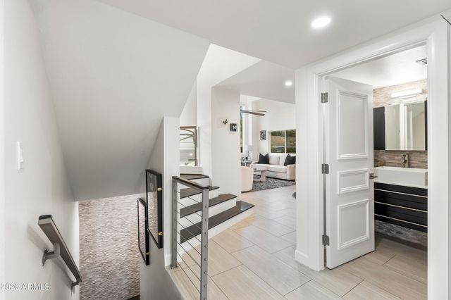 1136 E FOREST HILLS Drive, Phoenix, AZ 85022
