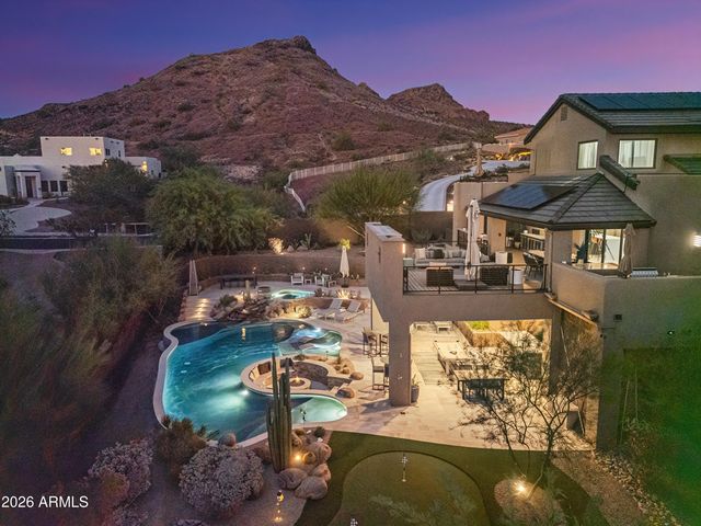 1136 E FOREST HILLS Drive, Phoenix, AZ 85022