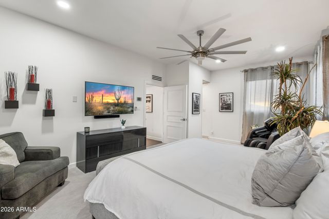 1136 E FOREST HILLS Drive, Phoenix, AZ 85022