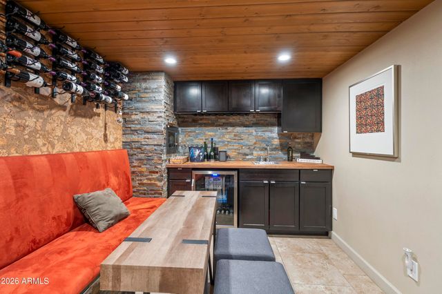 1136 E FOREST HILLS Drive, Phoenix, AZ 85022