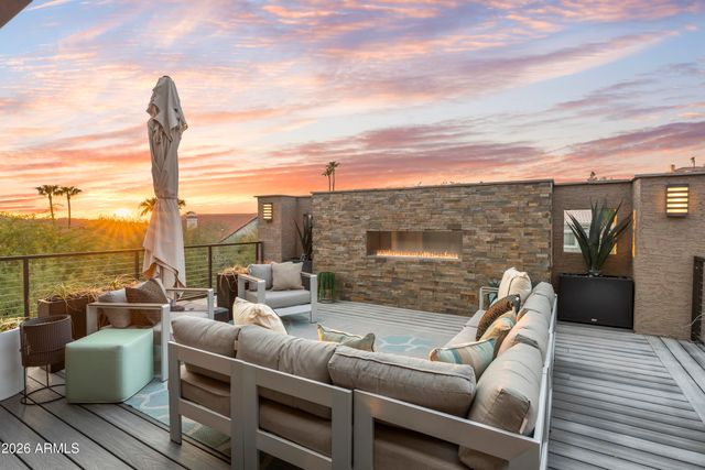 1136 E FOREST HILLS Drive, Phoenix, AZ 85022