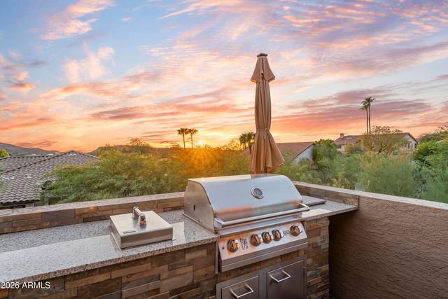 1136 E FOREST HILLS Drive, Phoenix, AZ 85022