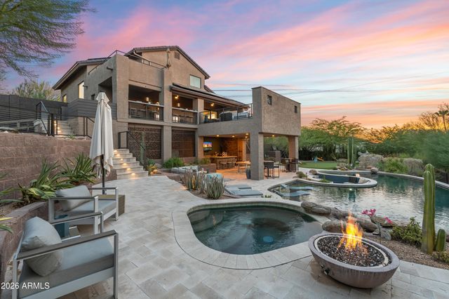 1136 E FOREST HILLS Drive, Phoenix, AZ 85022