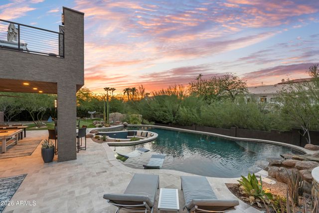 1136 E FOREST HILLS Drive, Phoenix, AZ 85022