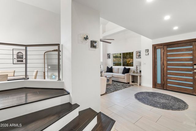 1136 E FOREST HILLS Drive, Phoenix, AZ 85022