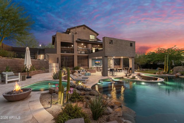 1136 E FOREST HILLS Drive, Phoenix, AZ 85022
