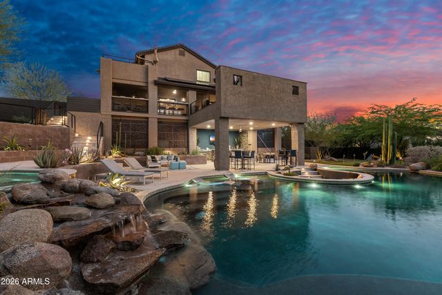 1136 E FOREST HILLS Drive, Phoenix, AZ 85022