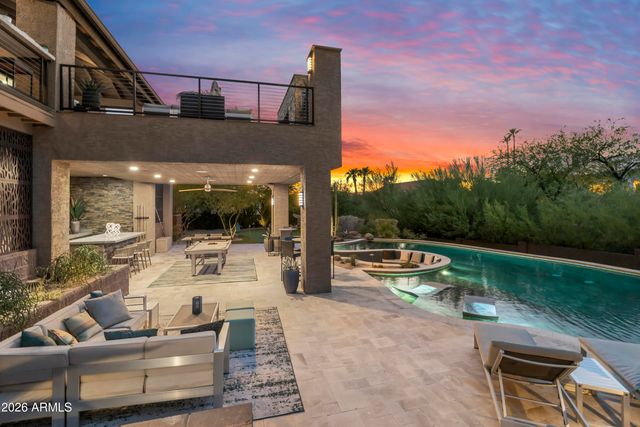 1136 E FOREST HILLS Drive, Phoenix, AZ 85022