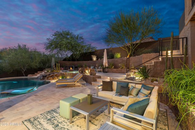 1136 E FOREST HILLS Drive, Phoenix, AZ 85022
