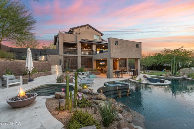 1136 E FOREST HILLS Drive, Phoenix, AZ 85022