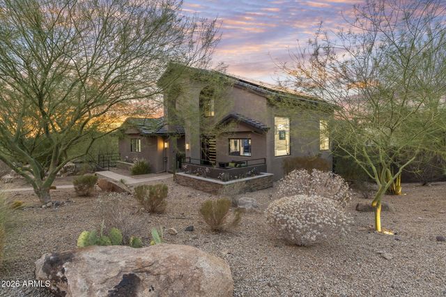 1136 E FOREST HILLS Drive, Phoenix, AZ 85022