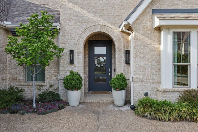 1317 Blue Lake Boulevard, Arlington, TX 76005
