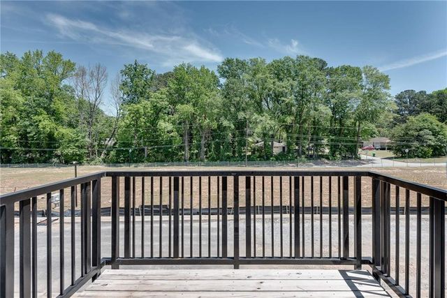 1072 Brookglynn Trace, Decatur, GA 30032