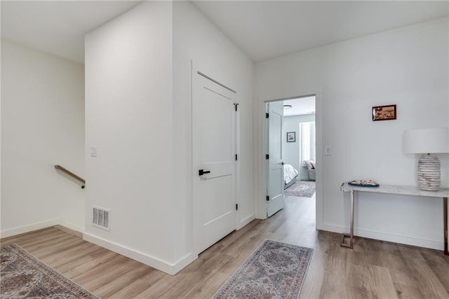 1072 Brookglynn Trace, Decatur, GA 30032