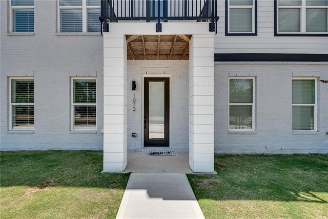 1072 Brookglynn Trace, Decatur, GA 30032