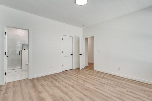 1072 Brookglynn Trace, Decatur, GA 30032