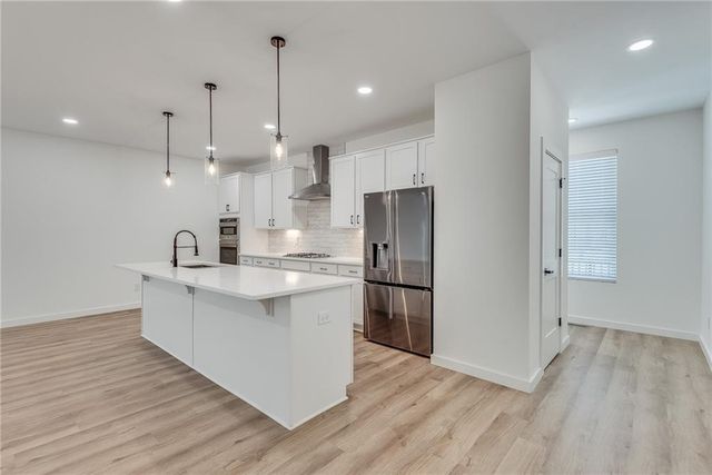 1072 Brookglynn Trace, Decatur, GA 30032