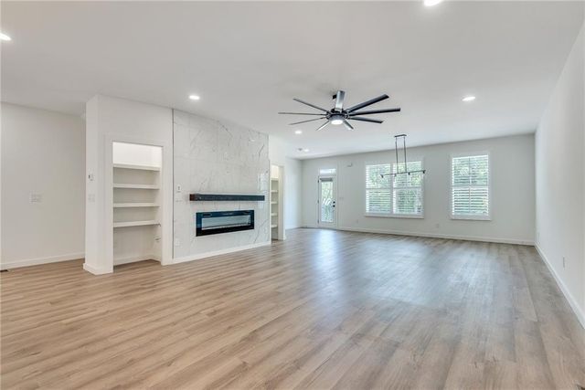 1072 Brookglynn Trace, Decatur, GA 30032
