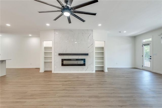 1072 Brookglynn Trace, Decatur, GA 30032
