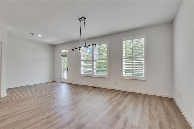 1072 Brookglynn Trace, Decatur, GA 30032