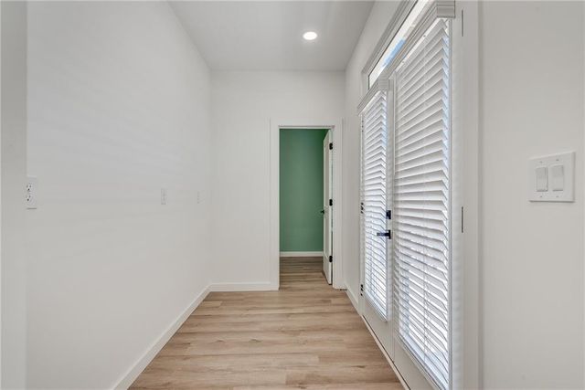 1072 Brookglynn Trace, Decatur, GA 30032