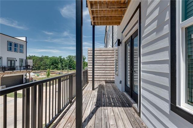 1072 Brookglynn Trace, Decatur, GA 30032