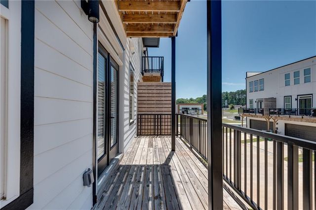 1072 Brookglynn Trace, Decatur, GA 30032