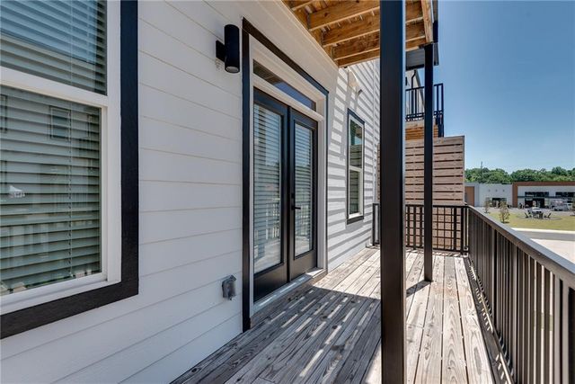 1072 Brookglynn Trace, Decatur, GA 30032