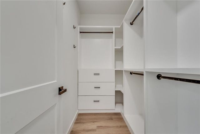 1072 Brookglynn Trace, Decatur, GA 30032