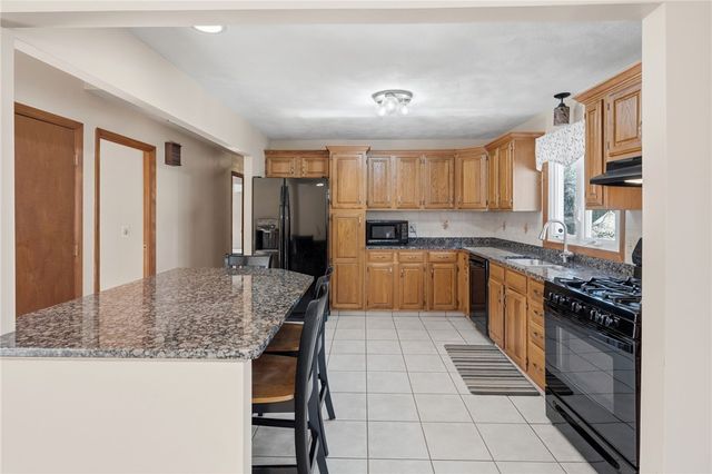 44 Village Avenue, Cranston, RI 02920