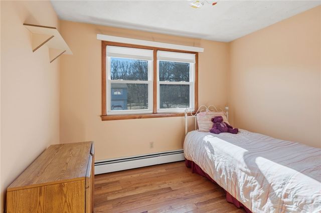 44 Village Avenue, Cranston, RI 02920