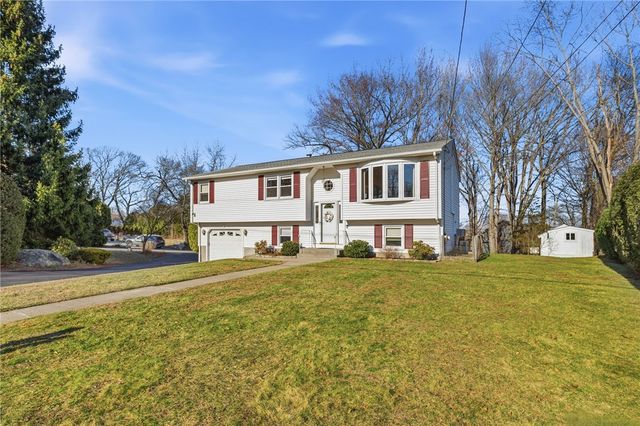 44 Village Avenue, Cranston, RI 02920